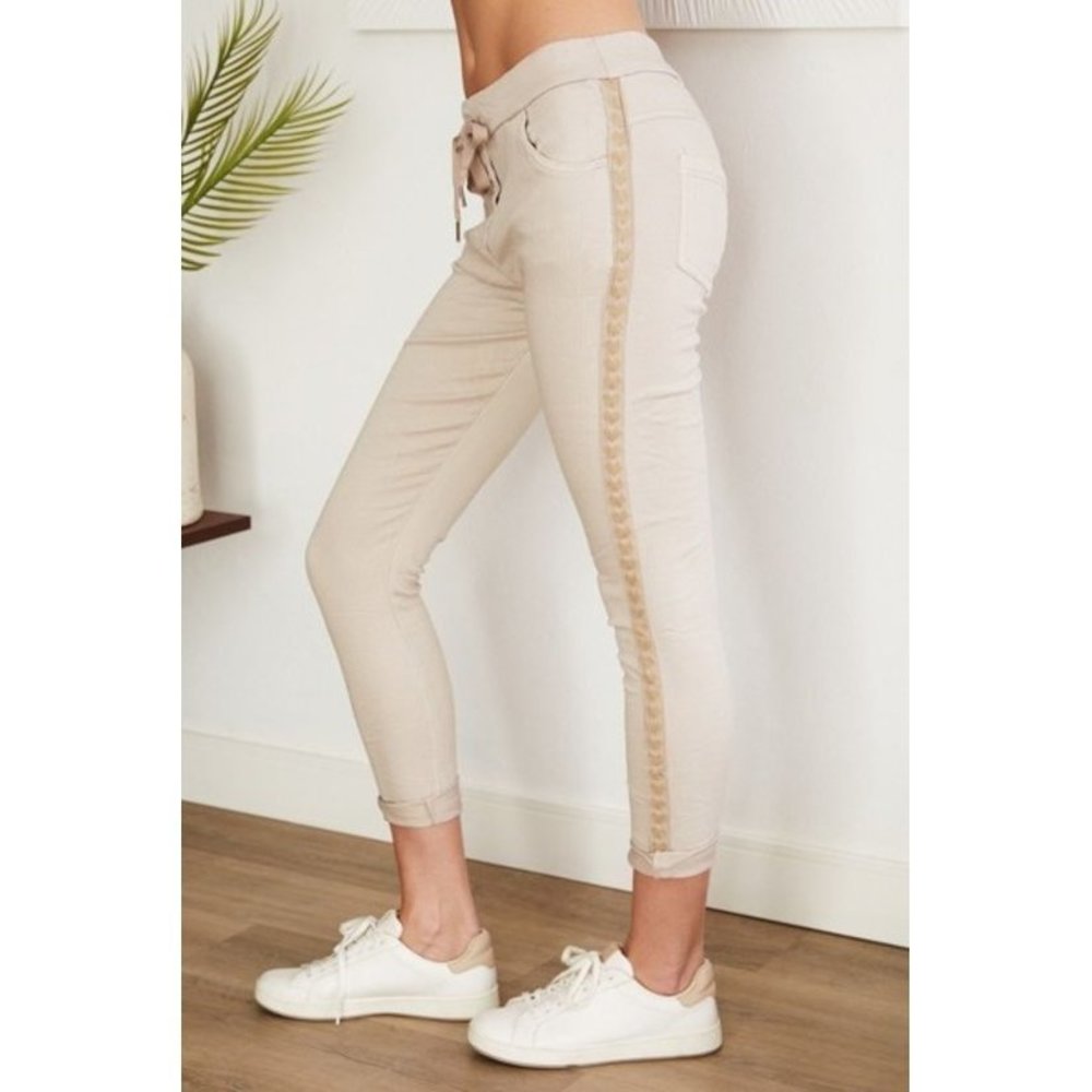 22 - Pant/Legging Italian Embroidered